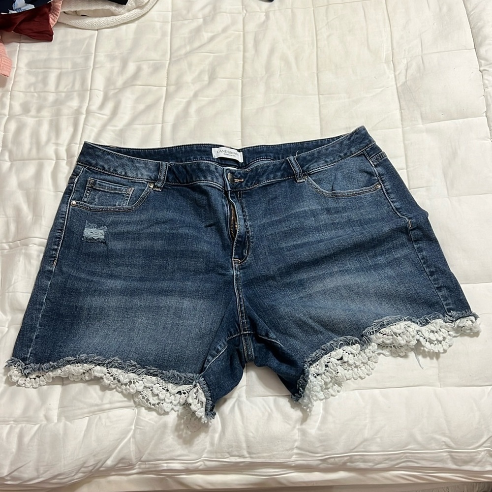 Lane Bryant Ruffled Jean Shorts Women’s Plus Size 22